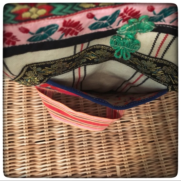 Ethnic Boho colorful shoulder bag, embroidered 🌸 - Picture 6 of 6